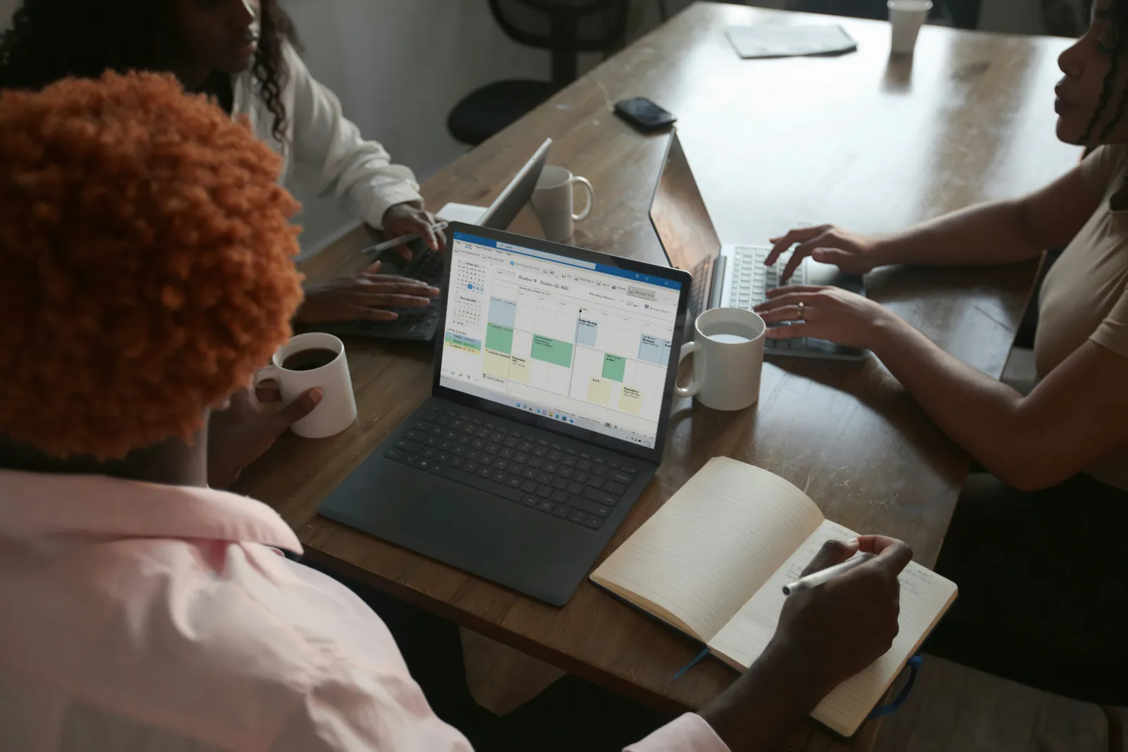 Equipo trabajando en Microsoft 365